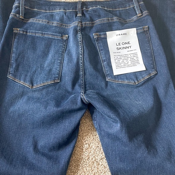Frame Le One Skinny Mid Ride Jeans, Size 2 - Picture 10 of 15